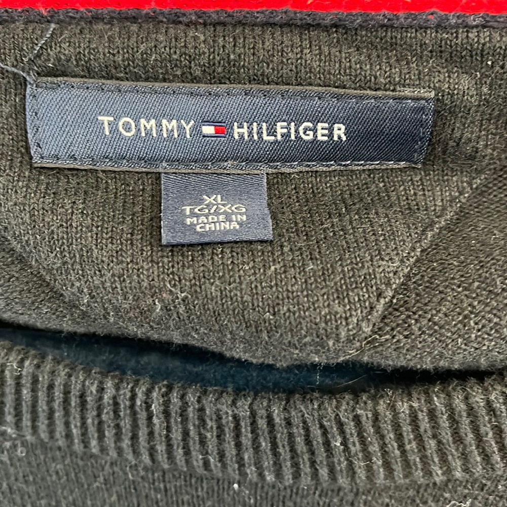 Gently used Tommy Hilfiger sweater extra large